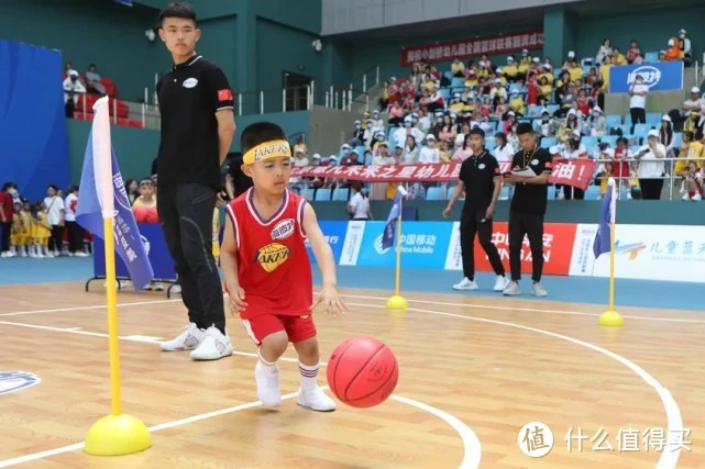 如何通过模拟比赛环境提高篮板实战能力?_1